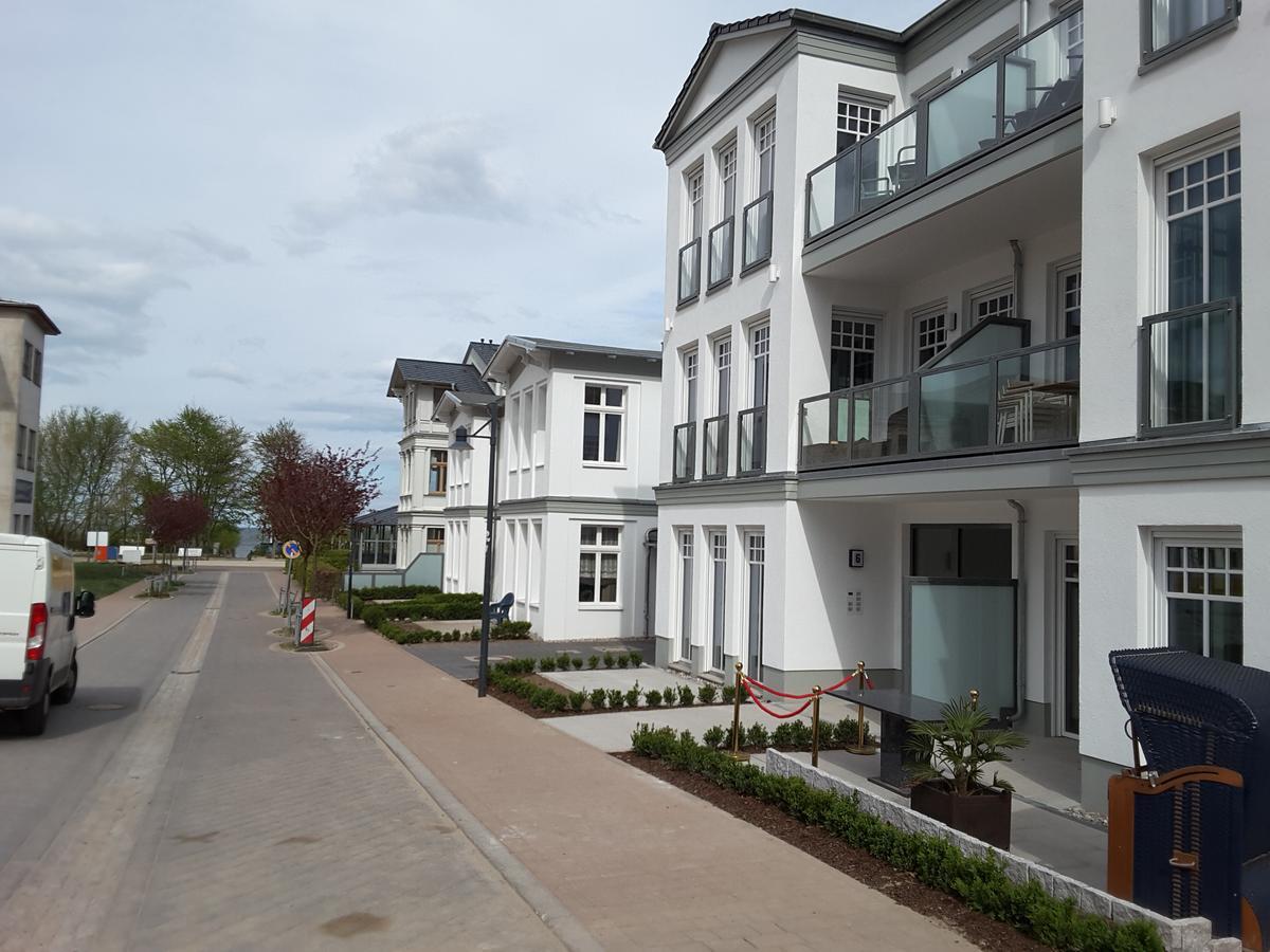 Westend-Palais 塞巴特黑灵斯多夫 外观 照片