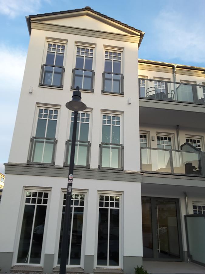 Westend-Palais 塞巴特黑灵斯多夫 外观 照片