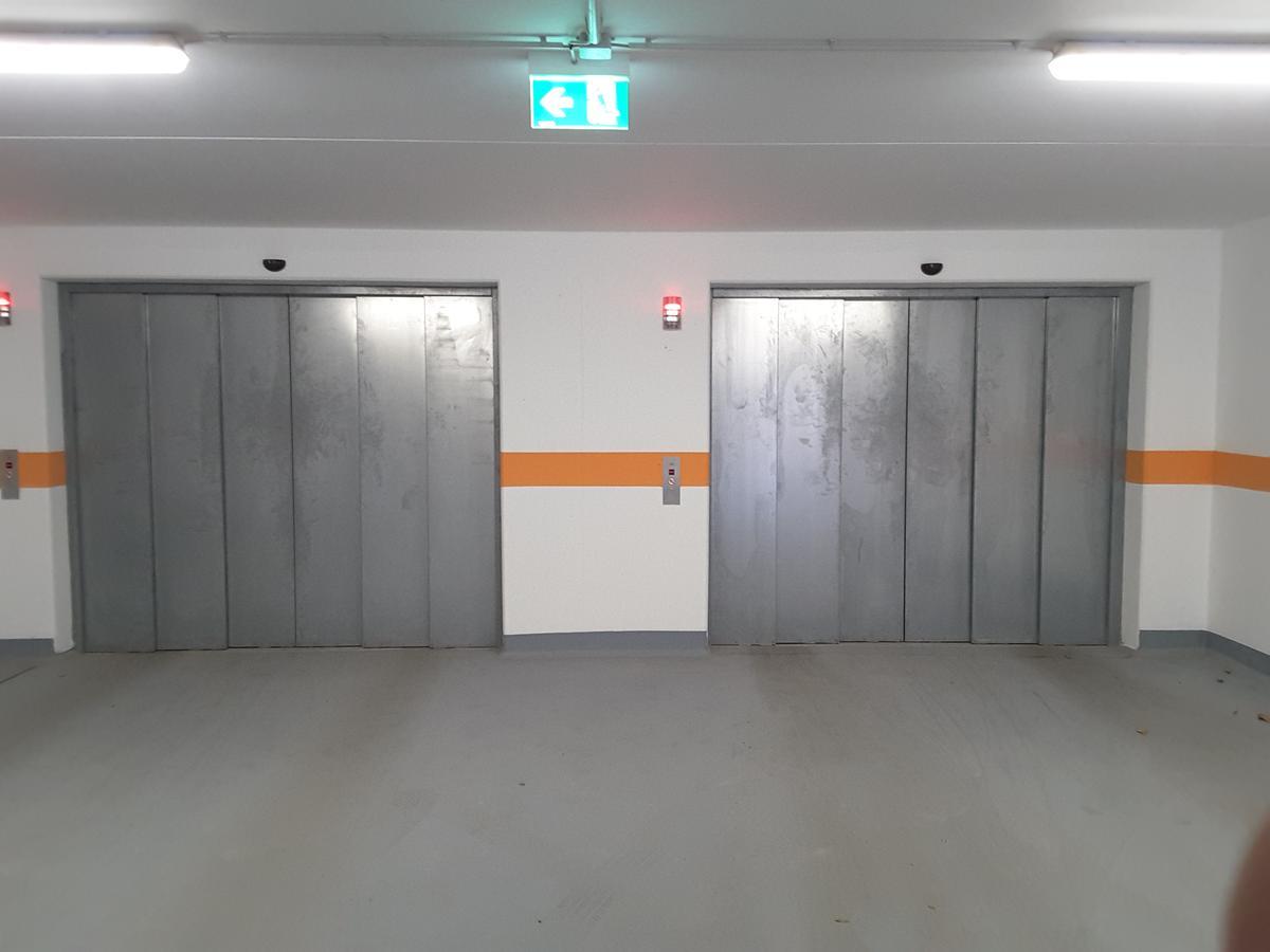 Westend-Palais 塞巴特黑灵斯多夫 外观 照片